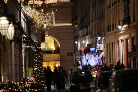  Paris streets Christmas decorations. Novembre 2011.